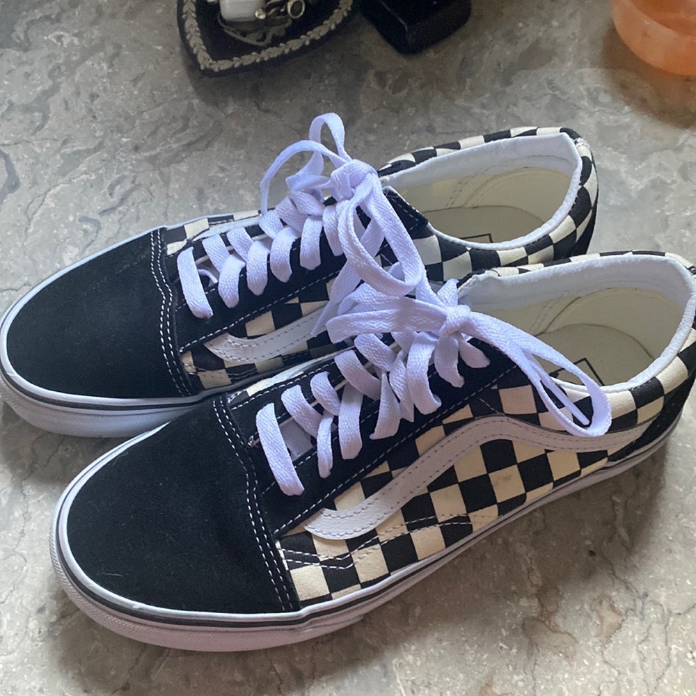 Like New Old Skool Vans Black & Creamy White Checker